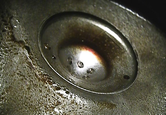 GDI Suorasuihkutusuutin BG 44K yhden tankillisen käytön jälkeen.